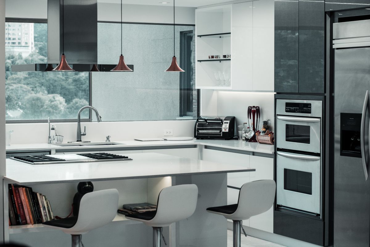 dinner and kitchenware